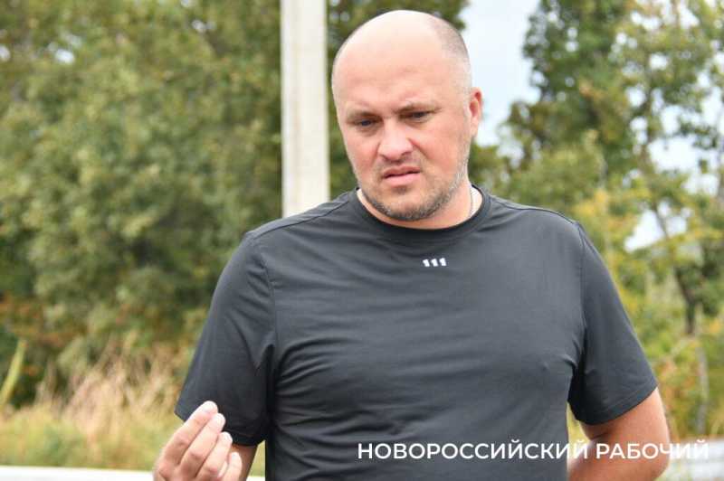 Очистные сооружения под Новороссийском освятил священник. Пошла чистая вода. Совпадение?     