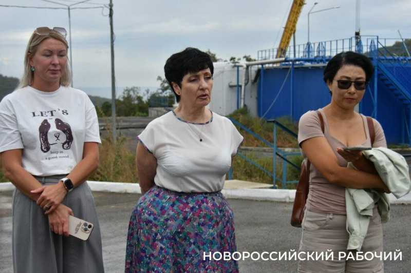 Очистные сооружения под Новороссийском освятил священник. Пошла чистая вода. Совпадение?     