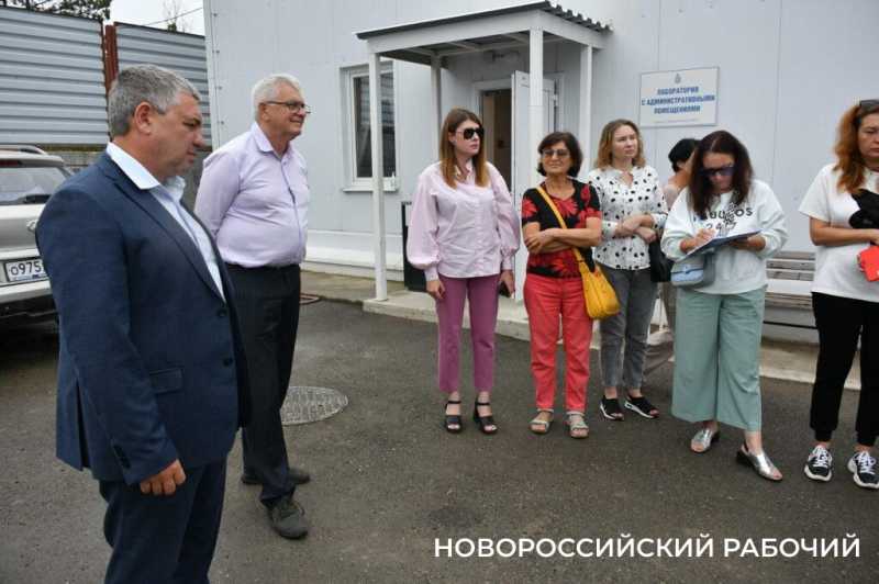 Очистные сооружения под Новороссийском освятил священник. Пошла чистая вода. Совпадение?     