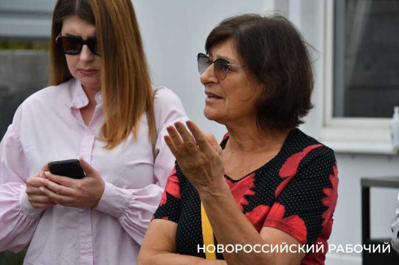 Очистные сооружения под Новороссийском освятил священник. Пошла чистая вода. Совпадение?     