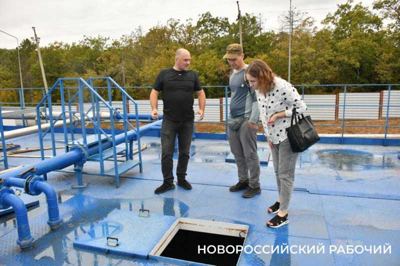 Очистные сооружения под Новороссийском освятил священник. Пошла чистая вода. Совпадение?     