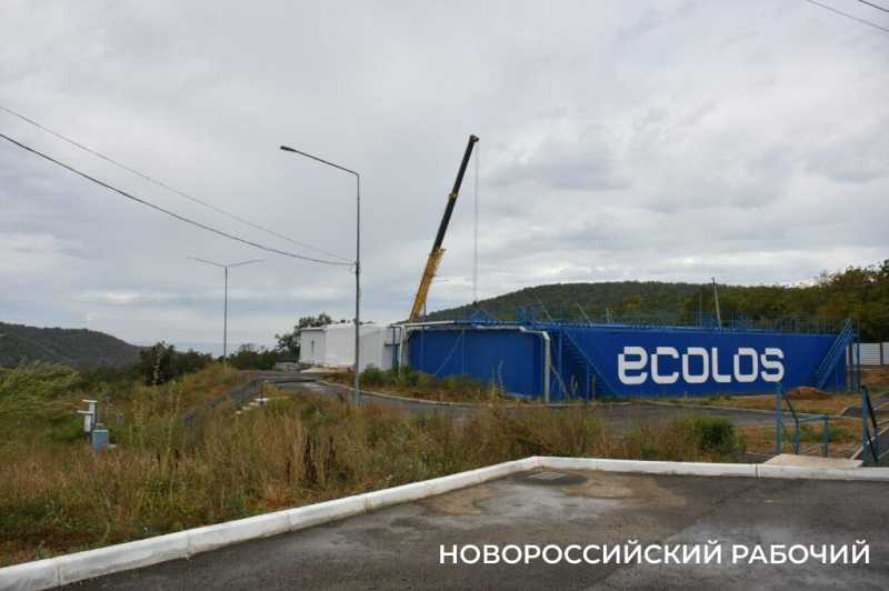 Очистные сооружения под Новороссийском освятил священник. Пошла чистая вода. Совпадение?     