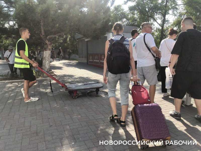 Они уезжают! Добавили ежедневных поездов из Новороссийска в столицы