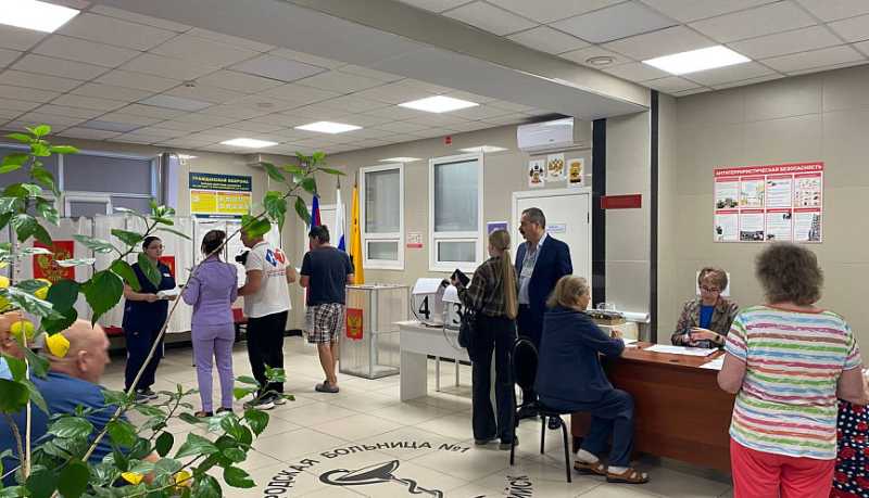 Персонал и пациенты новороссийской горбольницы приняли участие в голосовании на выборах
