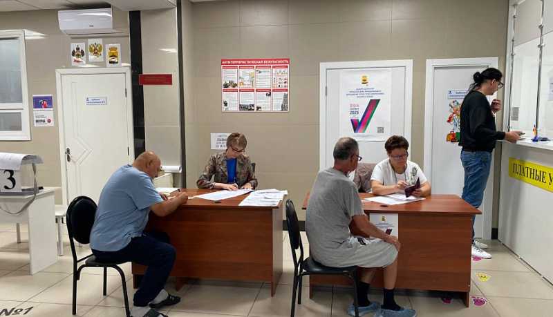Персонал и пациенты новороссийской горбольницы приняли участие в голосовании на выборах