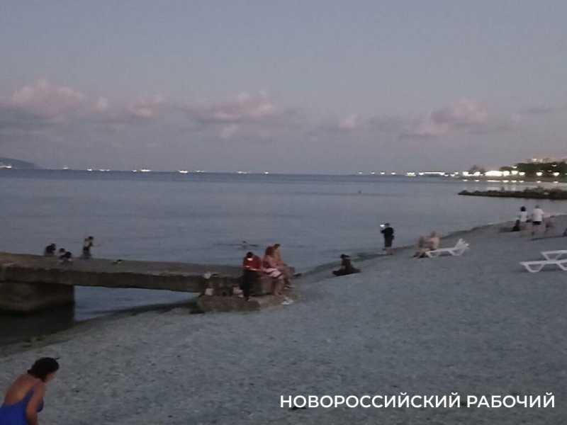 После курортного сезона в Новороссийске опустела набережная