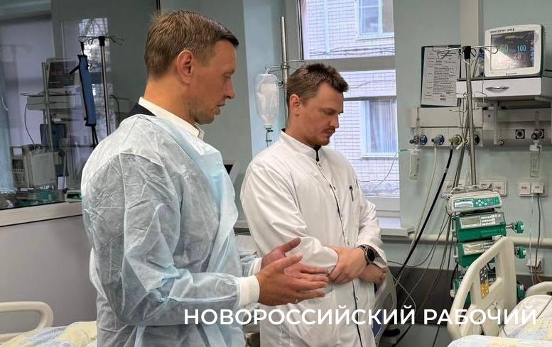 Пострадавших от атак ВСУ в Новороссийске спасают в Краснодаре