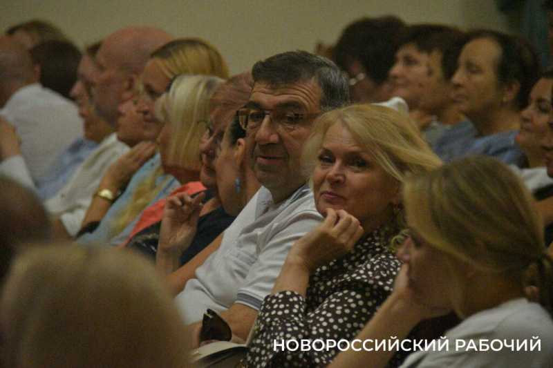 «Шли на Башмета». Новороссийск еще долго будет вспоминать уникальный спектакль