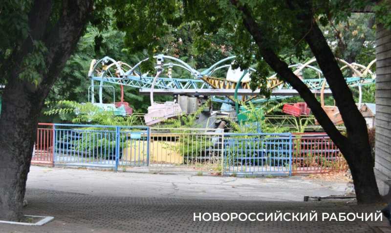 Старые обои, ковры, бочки просят приносить горожан. В Новороссийске создается арт-пространство