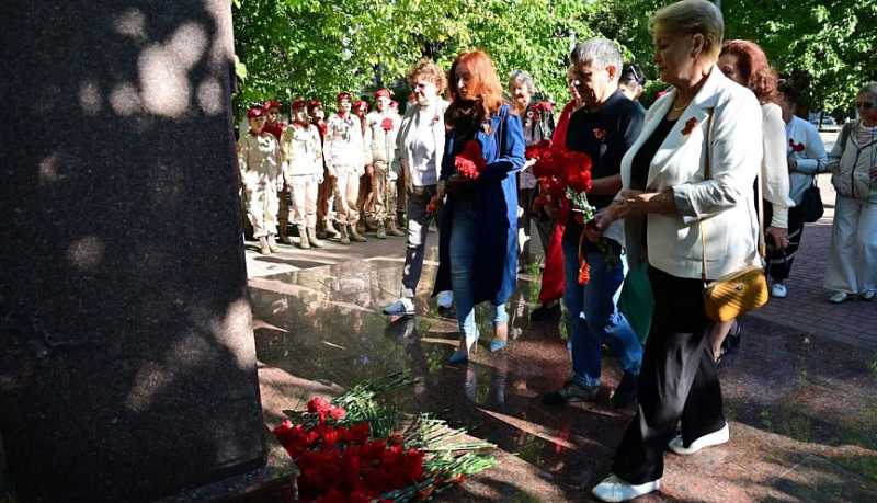 В честь 52-летия со дня присвоения Новороссийску звания «Город-герой» почтили память Леонида Ильича Брежнева