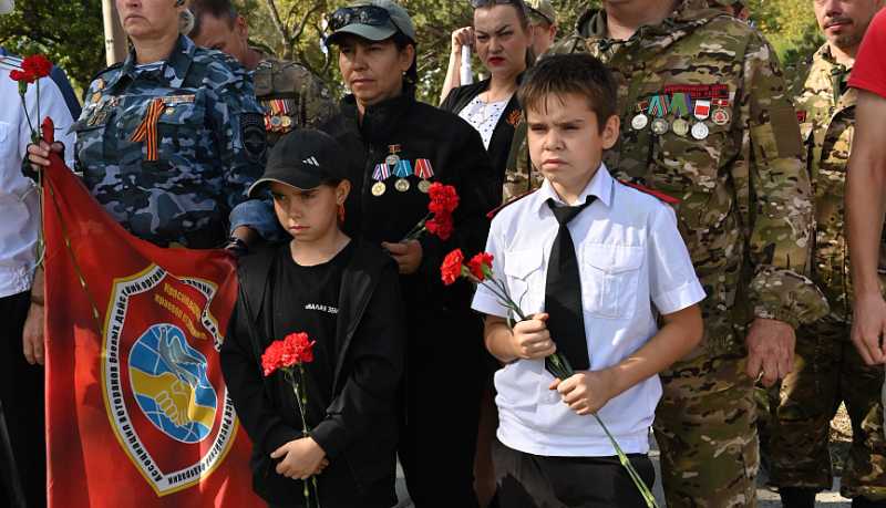 В городе-герое Новороссийске полицейские приняли участие в церемонии перезахоронения останков воинов, погибших в годы Великой Отечественной войны