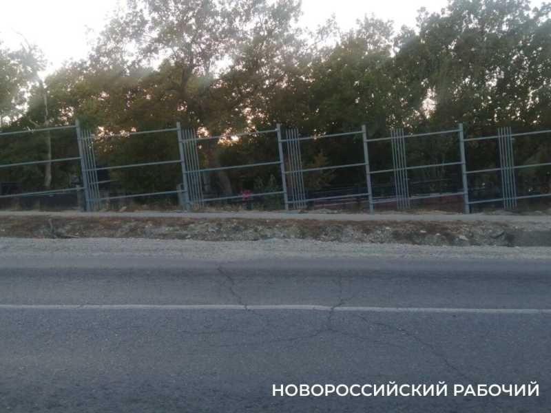 В Новороссийске благоустраивают кладбища