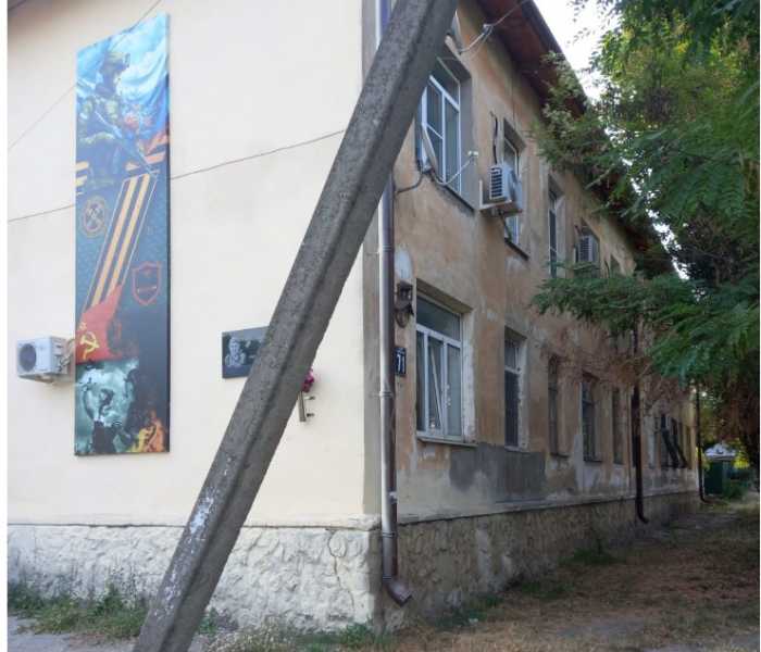 В Новороссийске героя &laquo;спрятали&raquo; от людских глаз