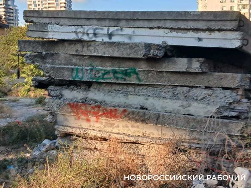 В Новороссийске наведут порядок на участке, где хотели построить  ЖК «Бульвар Черняховского»
