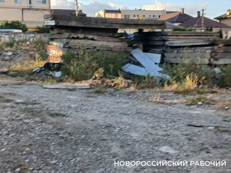 В Новороссийске наведут порядок на участке, где хотели построить  ЖК «Бульвар Черняховского»
