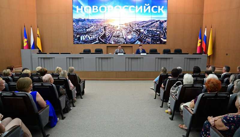 В Новороссийске подвели итоги работы органов территориального общественного самоуправления за первое полугодие