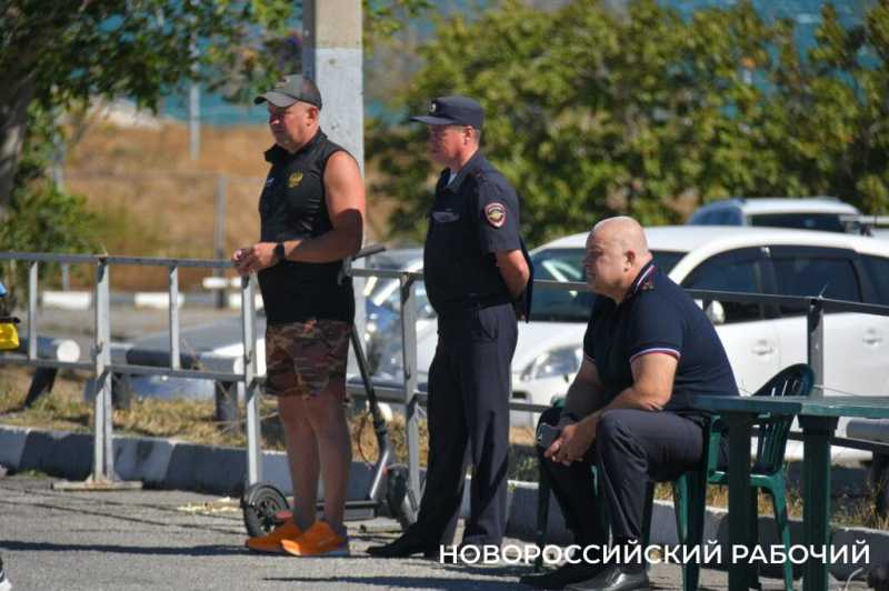 В Новороссийске полицейские Кубани завоевали «золото» по служебному автомногоборью
