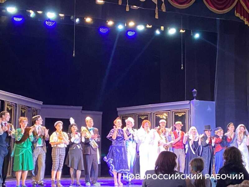 В Новороссийске театр с родины Зельдина собрал почти 700 зрителей