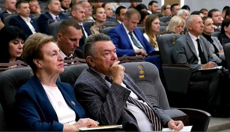 В Новороссийске за летний период были трудоустроены 2059 подростков
