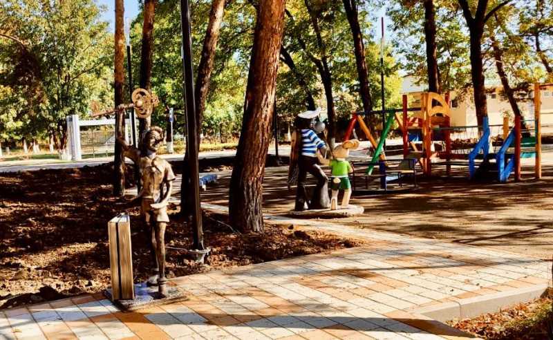 В станице Суздальской по нацпроекту благоустраивают сквер