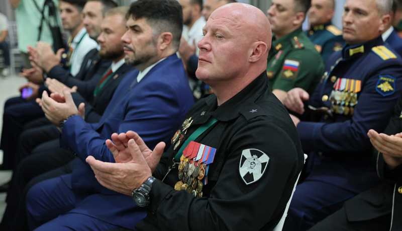 Вениамин Кондратьев обсудил инициативы участников спецоперации по развитию региона