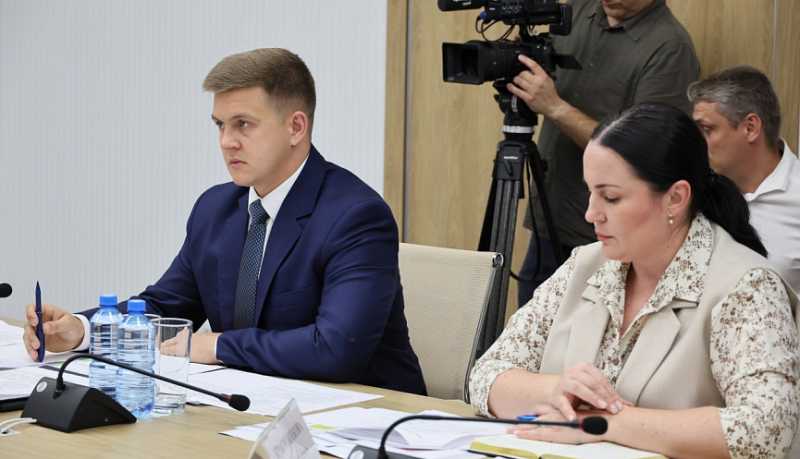 Вениамин Кондратьев обсудил с региональными операторами вопросы по обращению с ТКО