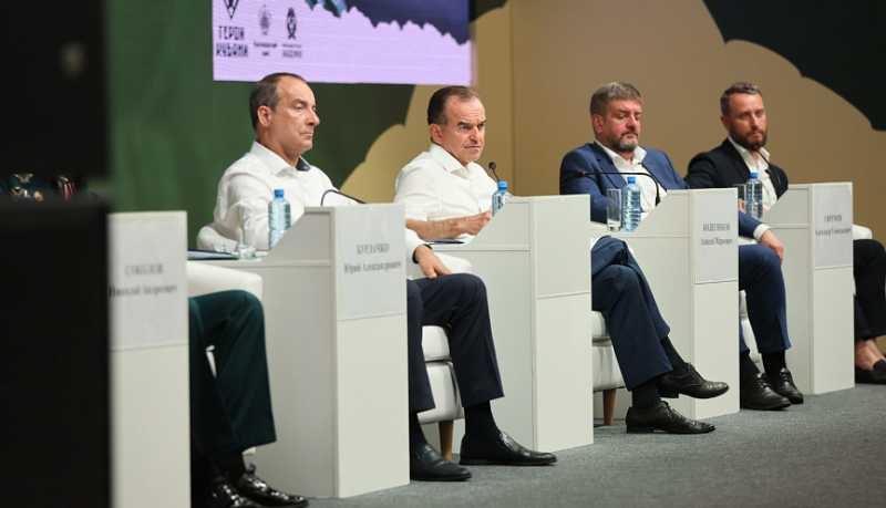 Вениамин Кондратьев встретился с финалистами проекта «Герои Кубани»