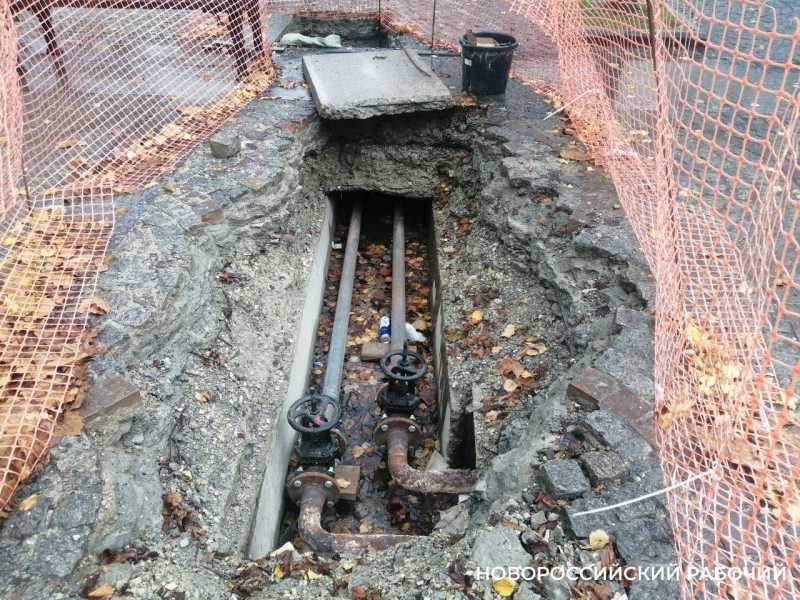 Жители Новороссийска три месяца ждут, когда Водоканал восстановит дорогу
