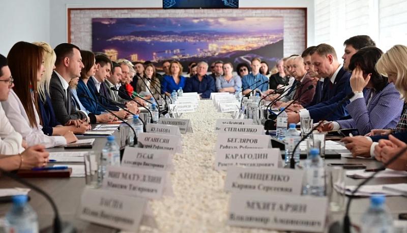 Андрей Кравченко: Новороссийск продолжает укреплять позиции одного из важных промышленных центров России