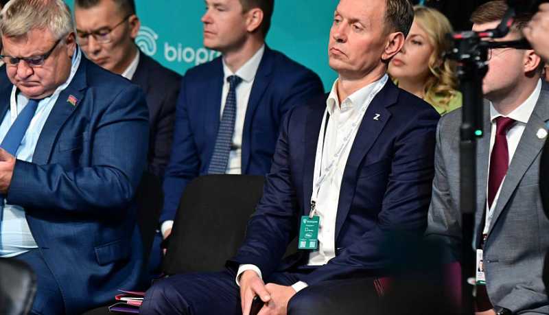 Андрей Кравченко принимает участие в работе Международного форума «БИОПРОМ: промышленность и технологии для человека»