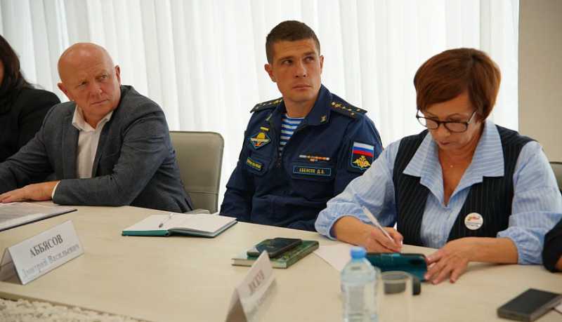 Андрей Кравченко рассказал, какие меры социальной поддержки и помощи могут получить участники СВО и их семьи в городе-герое Новороссийске
