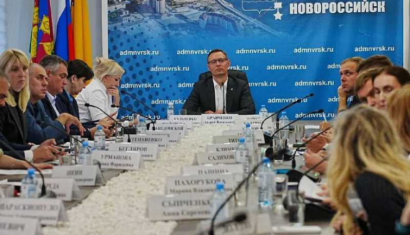 Андрей Кравченко встретился с участниками городского образовательного проекта «ГЛАВная команда»