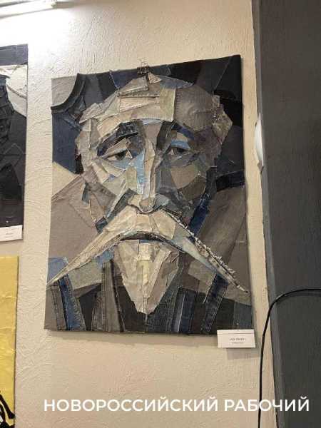 Архитектор из Новороссийска сделала джинсы предметом искусства