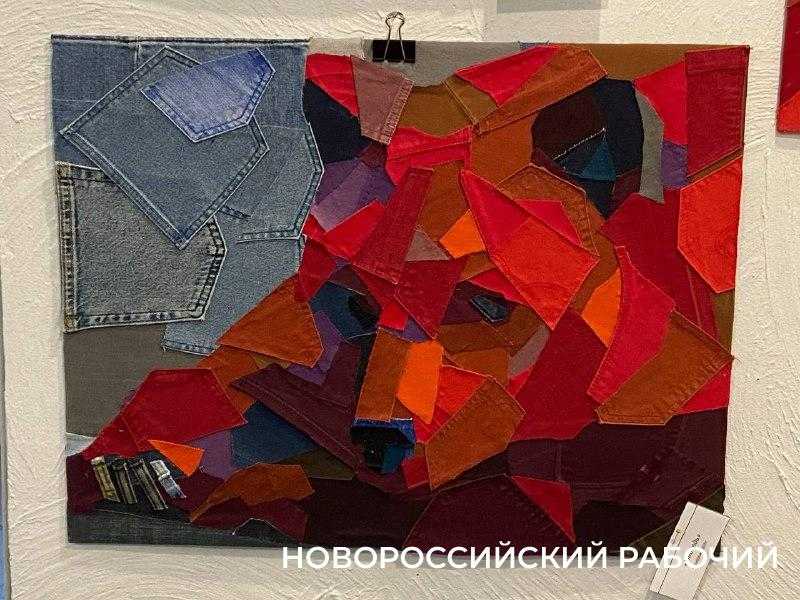 Архитектор из Новороссийска сделала джинсы предметом искусства