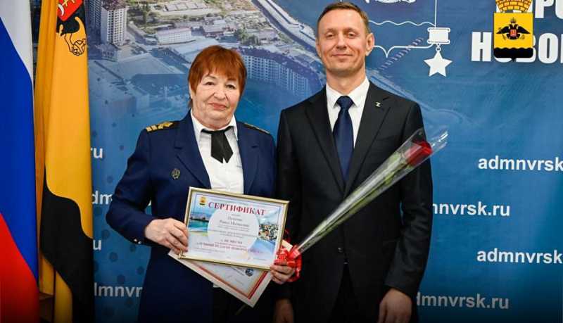 Более полувека посвятила работе в школе Раиса Матвеевна Петенко, учитель русского языка и литературы из Новороссийска