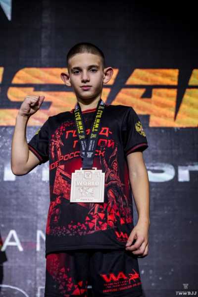 Двадцать медалей открытого чемпионата Евразии лиги TWW завоевали новороссийские борцы