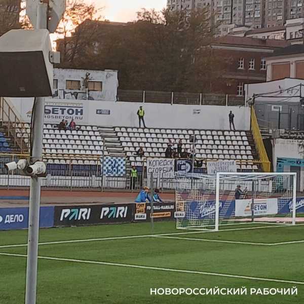 Футбольный вечер в Новороссийске закончился красивой ничьей