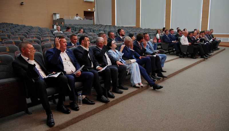 Глава Новороссийска принял участие в организационном Собрании депутатского объединения Всероссийской политической партии «Единая Россия»