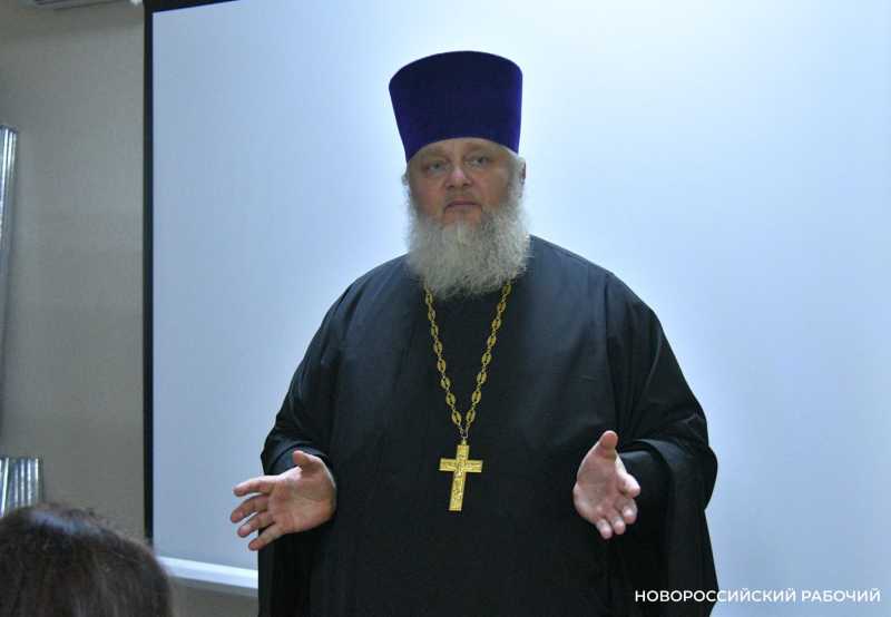 ИИ, прости Господи! Нейросети, которые нам угрожают. В Новороссийске прошли Сергиевские чтения