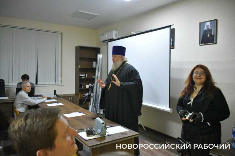 ИИ, прости Господи! Нейросети, которые нам угрожают. В Новороссийске прошли Сергиевские чтения