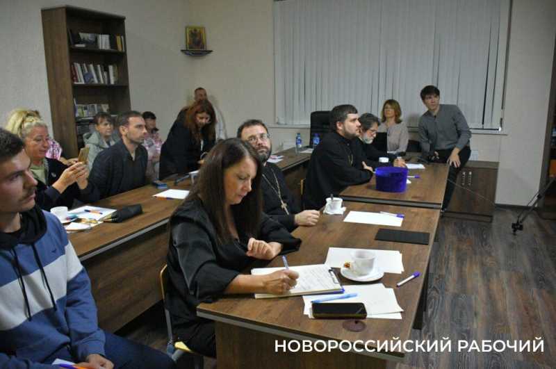 ИИ, прости Господи! Нейросети, которые нам угрожают. В Новороссийске прошли Сергиевские чтения