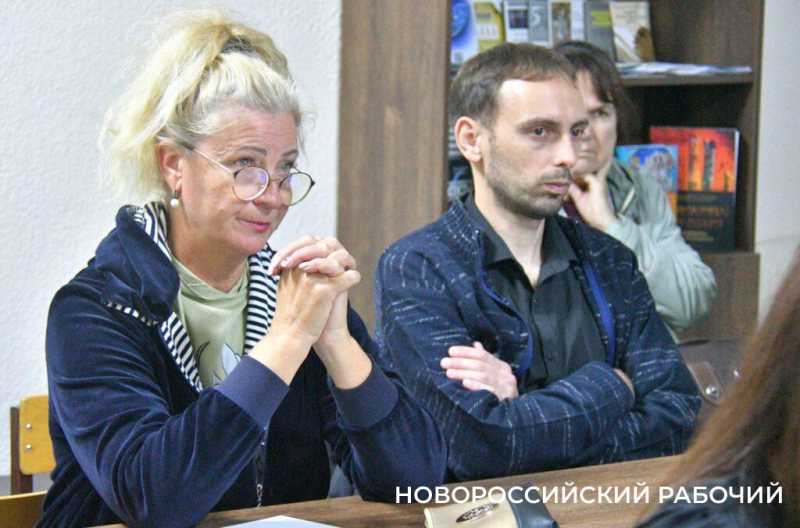 ИИ, прости Господи! Нейросети, которые нам угрожают. В Новороссийске прошли Сергиевские чтения