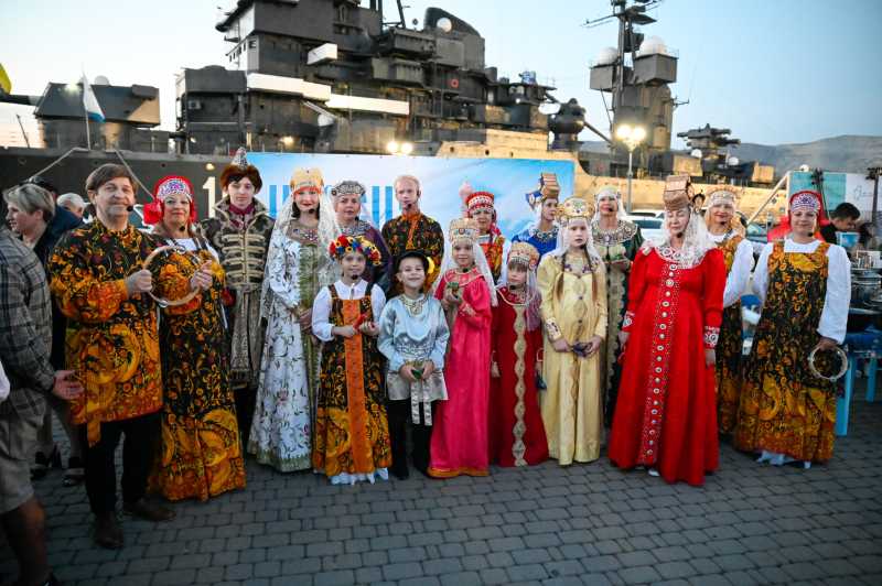 Концерты, роспись матрешек, конкурс национальных костюмов, Дом дружбы. Как Новороссийск отметит День народного единства