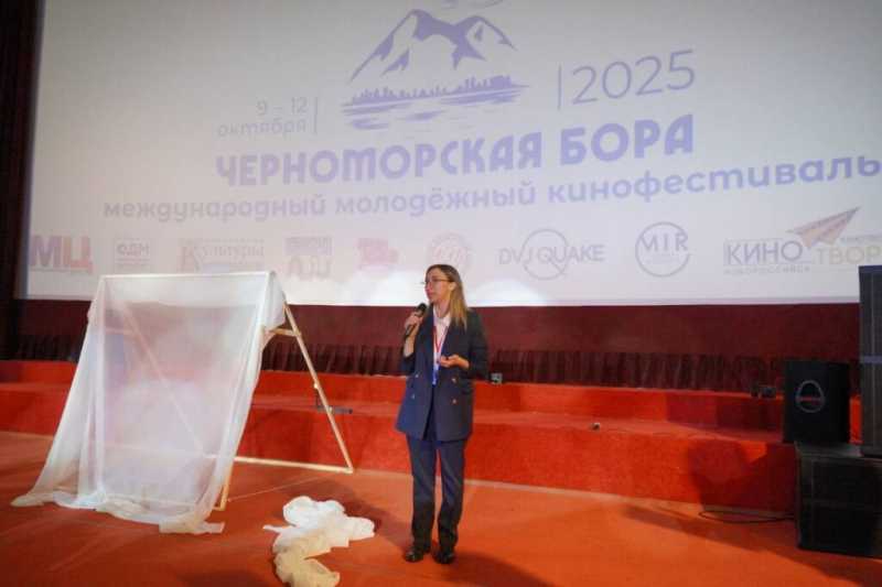 Красная дорожка, звезды и короткий метр. В Новороссийске идет кинофестиваль «Черноморская бора»