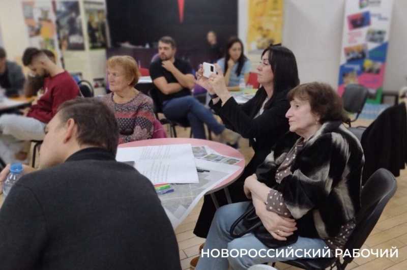Оставьте парку тишину! В Новороссийске обсудили перспективы Октябрьской площади