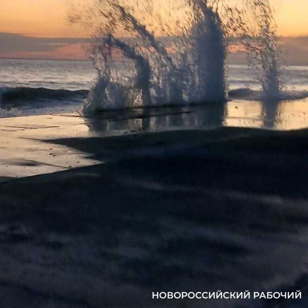Пляж наш! В курортных местах Новороссийска можно без суеты насладиться бархатным сезоном