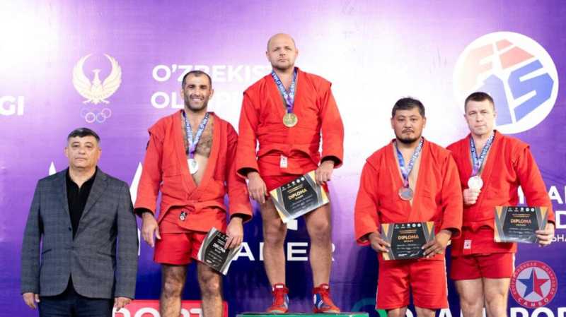 Самбист из Новороссийска завоевал серебро мирового уровня