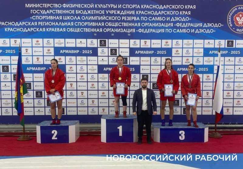 Самбисты из Новороссийска — бронзовые призеры чемпионата края