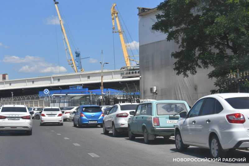 Советы дня на 26 октября: о силикатном техникуме, продаже за границу русских художественных ценностей и проктологах