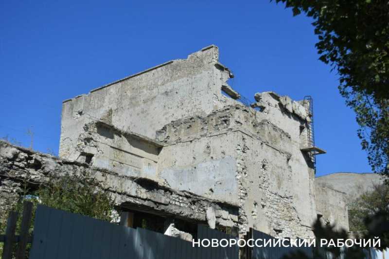 Увидит ли новороссийский Дворец Цементников новую жизнь?